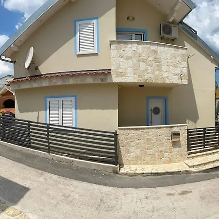 Apartment Maria *
